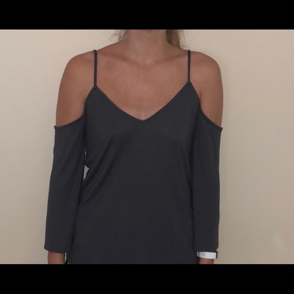 Express shirt open shoulder